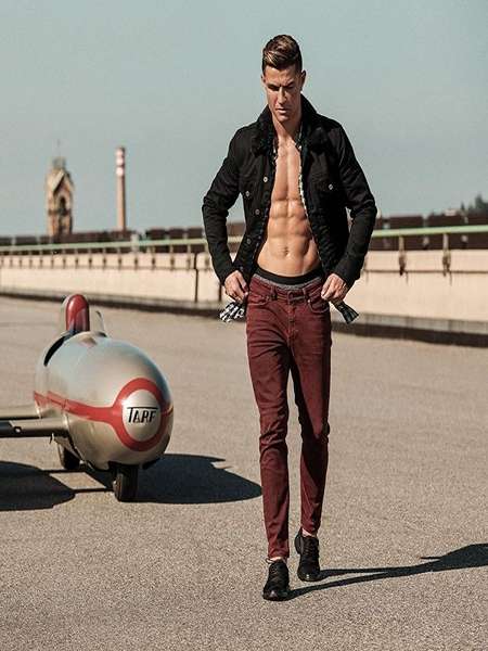 عکس بدن مسی رونالدو